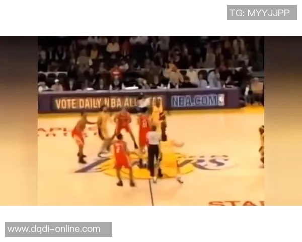 姚明与Kobe精彩对决视频回顾，重温篮球传奇瞬间与友谊的深厚情谊