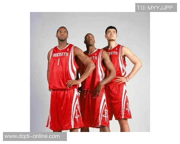 姚明半身图展现中国篮球巨星风采与辉煌成就的艺术魅力