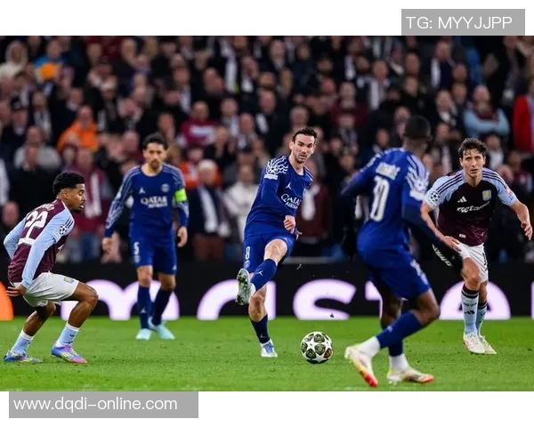 欧联杯精彩对决里昂大胜巴黎圣日耳曼上演帽子戏法引爆全场